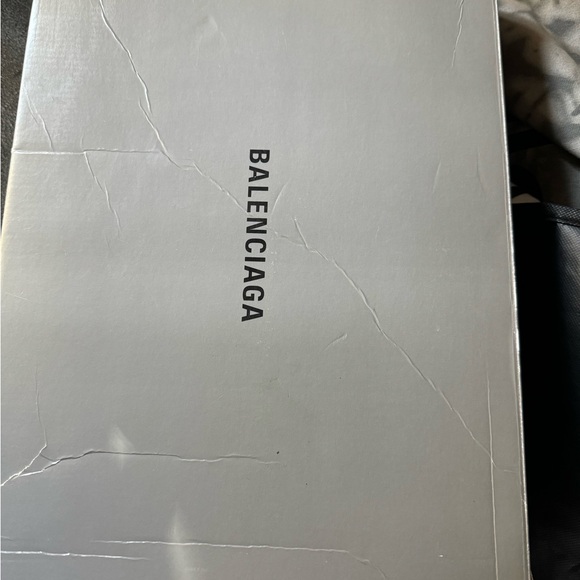 Balenciaga shoes - Picture 2 of 13